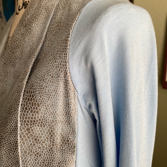 Gorgeous Moto-Cotton Model Light Cardigan By: G - Picture 12 of 15